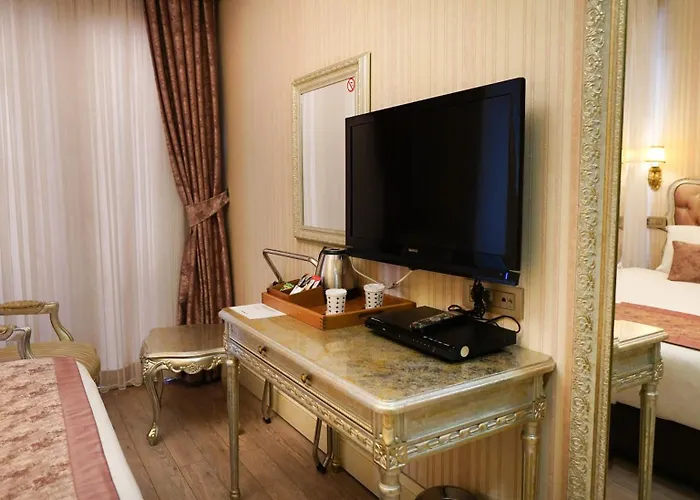 Gritti Pera & Hotel 3*