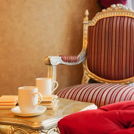 Gritti Pera & Hotell 3*