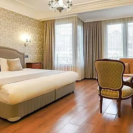 Gritti Pera & Hotel 3*