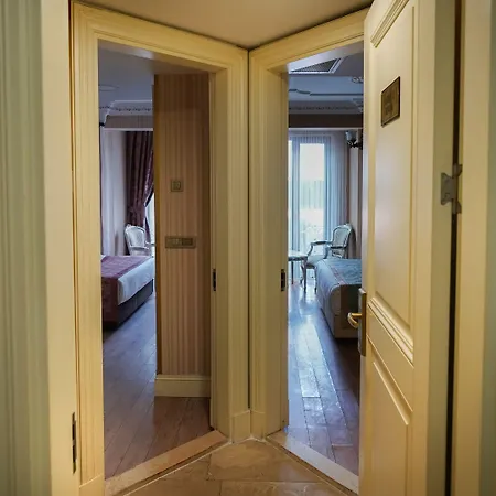 Gritti Pera & Hotel 3*