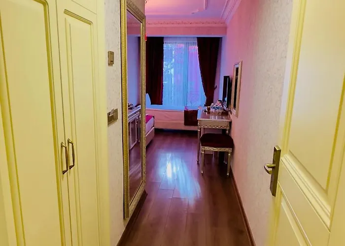 Gritti Pera & Отель 3*