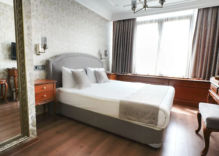 Отель Gritti Pera & 3*